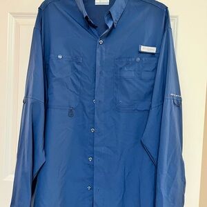 Columbia Men's Blue Button Down Shirt